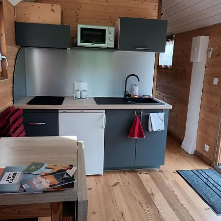 Domek alpejski La Roulotte Du Tonnelier Castelnau-de-Montmiral