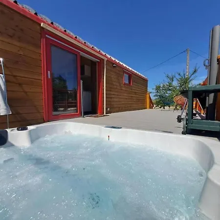 Chalet La Roulotte Du Tonnelier *